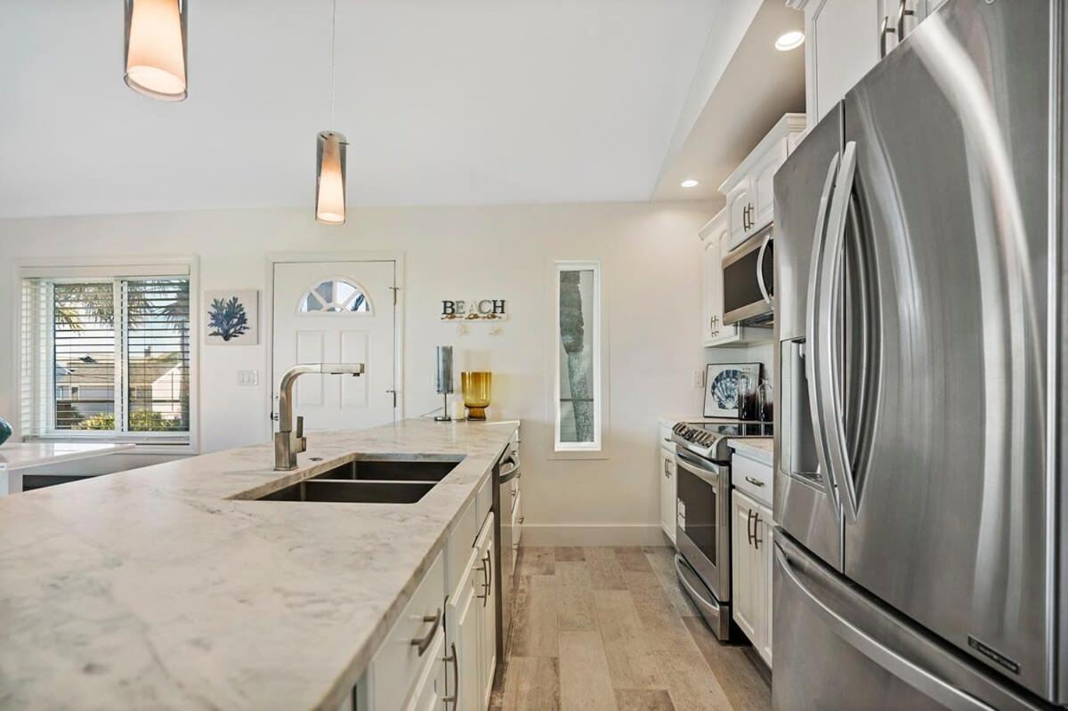 Ocean Views Retreat! Renovated Apt With Beach Bikes! เซนต์ออกัสติน ภายนอก รูปภาพ